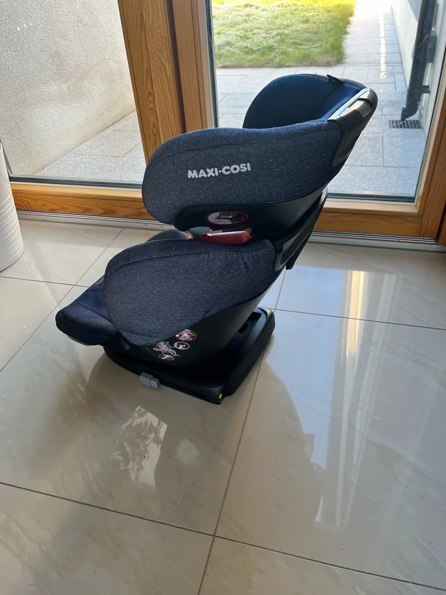Car seat - Image 4