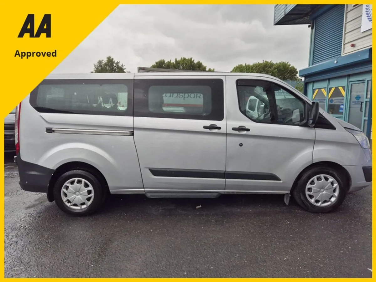 Ford Transit Custom /2017/2.0 Diesel/9 Seaters/au - Image 4
