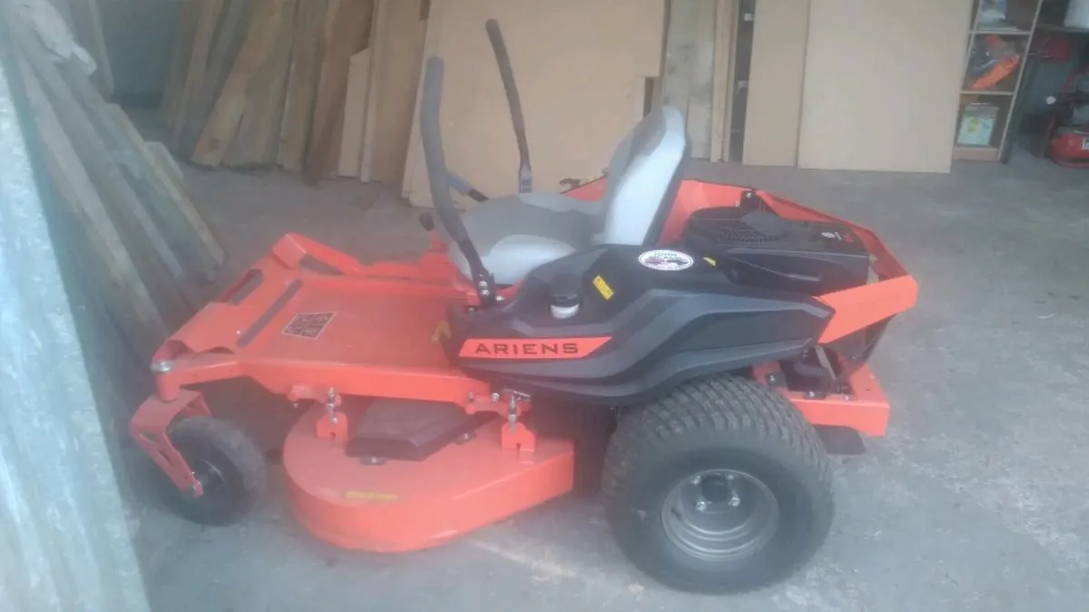 Zero turn mower - Image 2