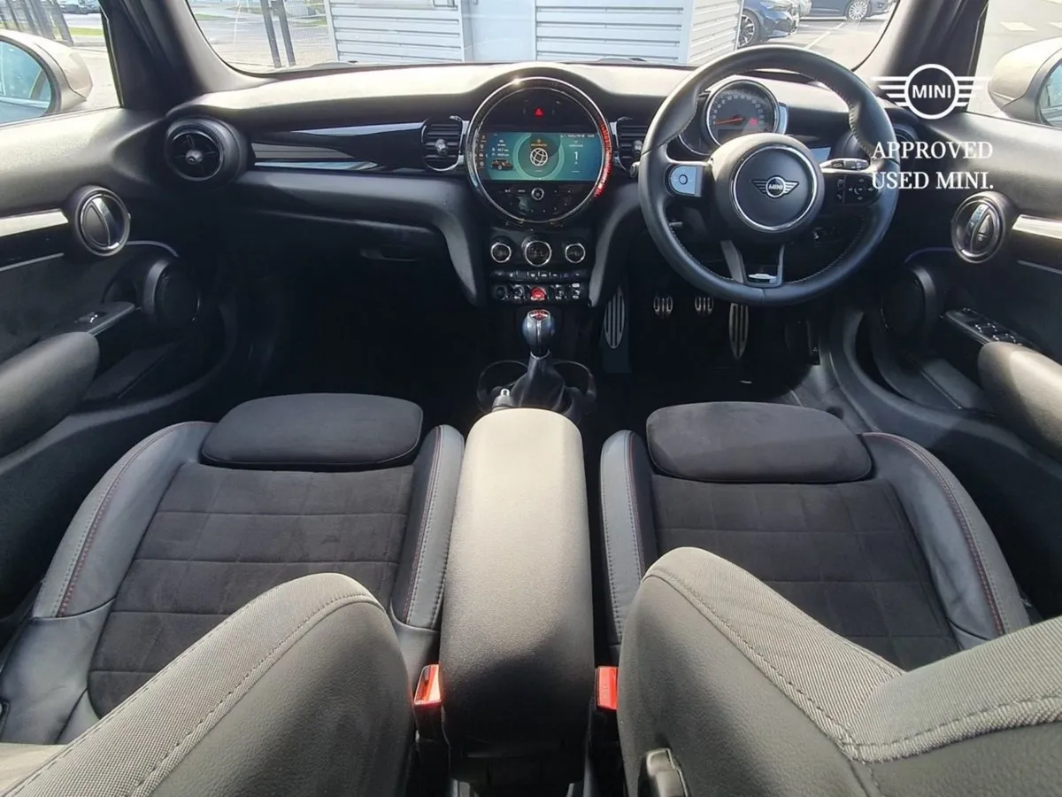 MINI HATCH 5-door Cooper Shadow Edition - Image 4