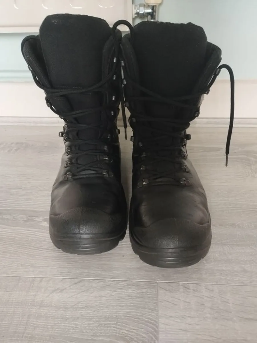 Men's boots - Image 4