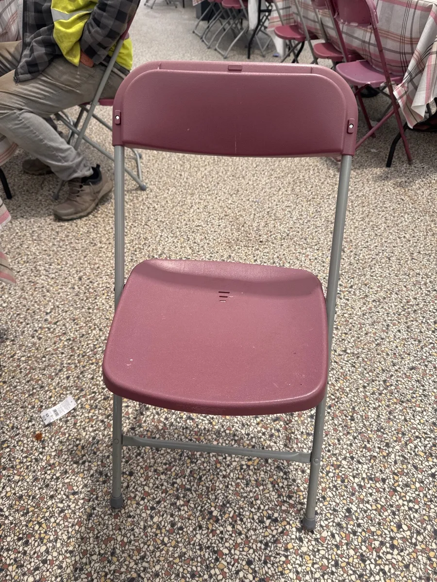 Foldable chairs - Image 1