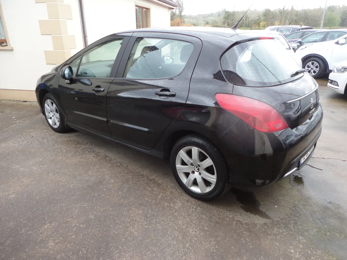 Peugeot 308 2012 - Image 2