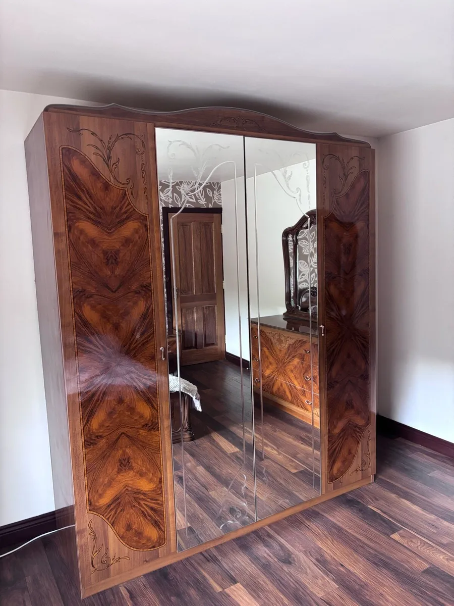 Bedroom units - Image 2