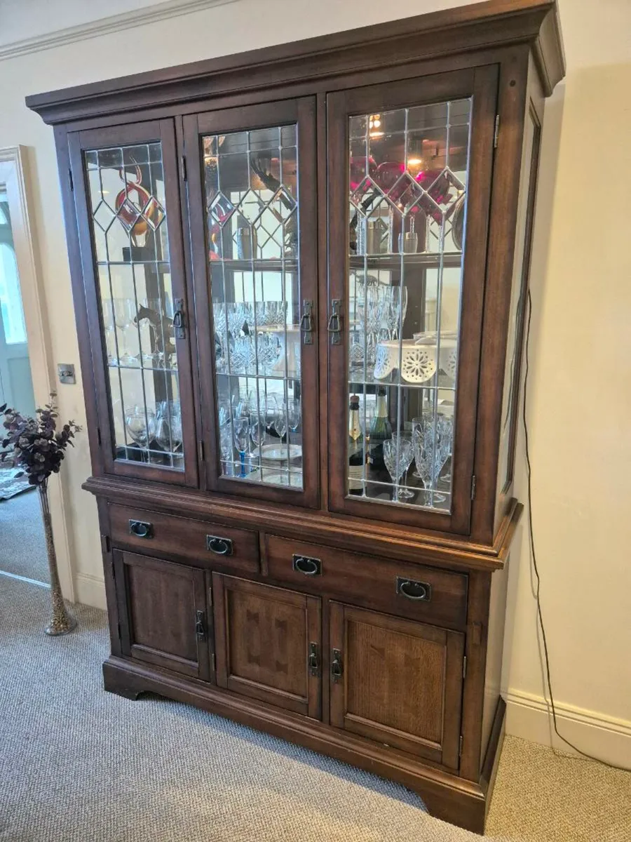 Display cabinet - Image 1