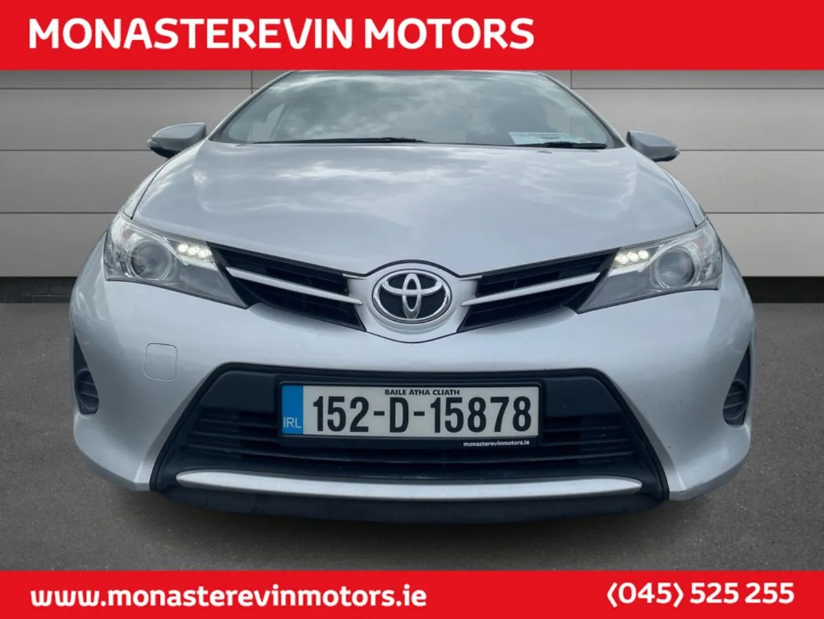 Toyota Auris VAN 1.4 D-4d - NO VAT Applied - Image 4