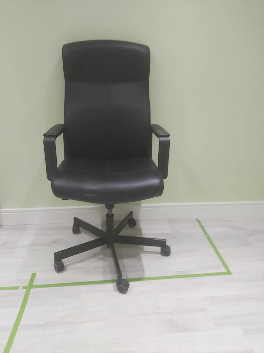 Office chair - Image 2