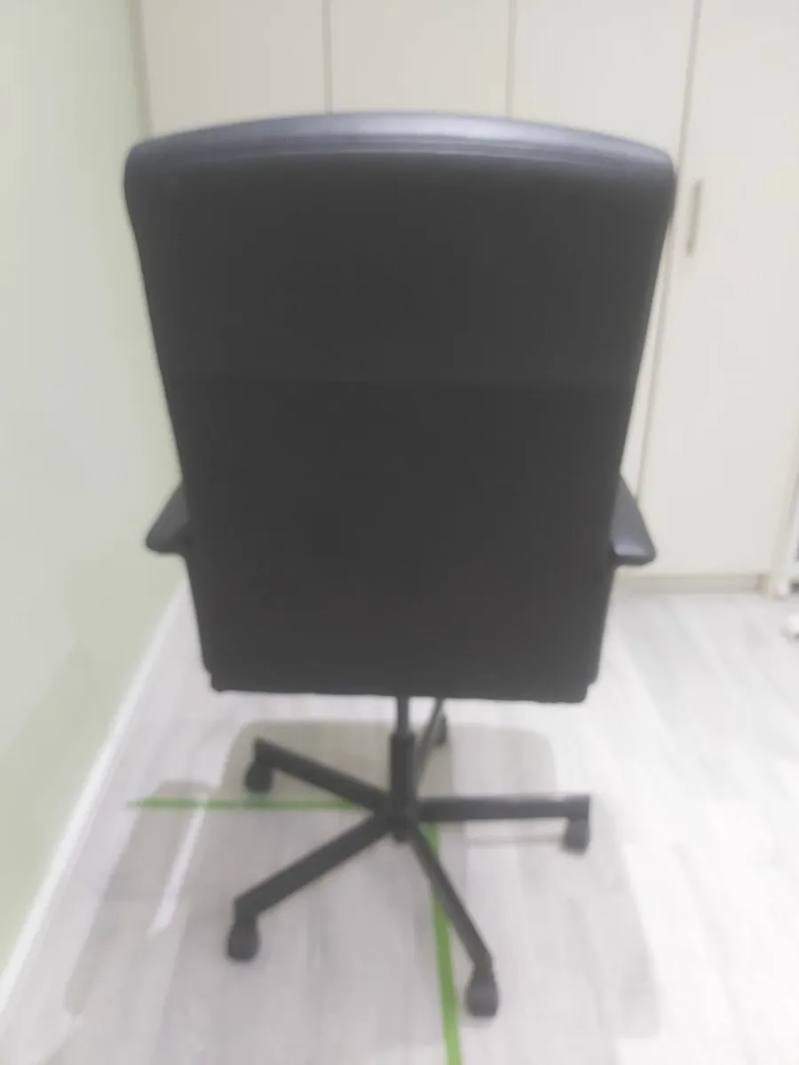 Office chair - Image 4