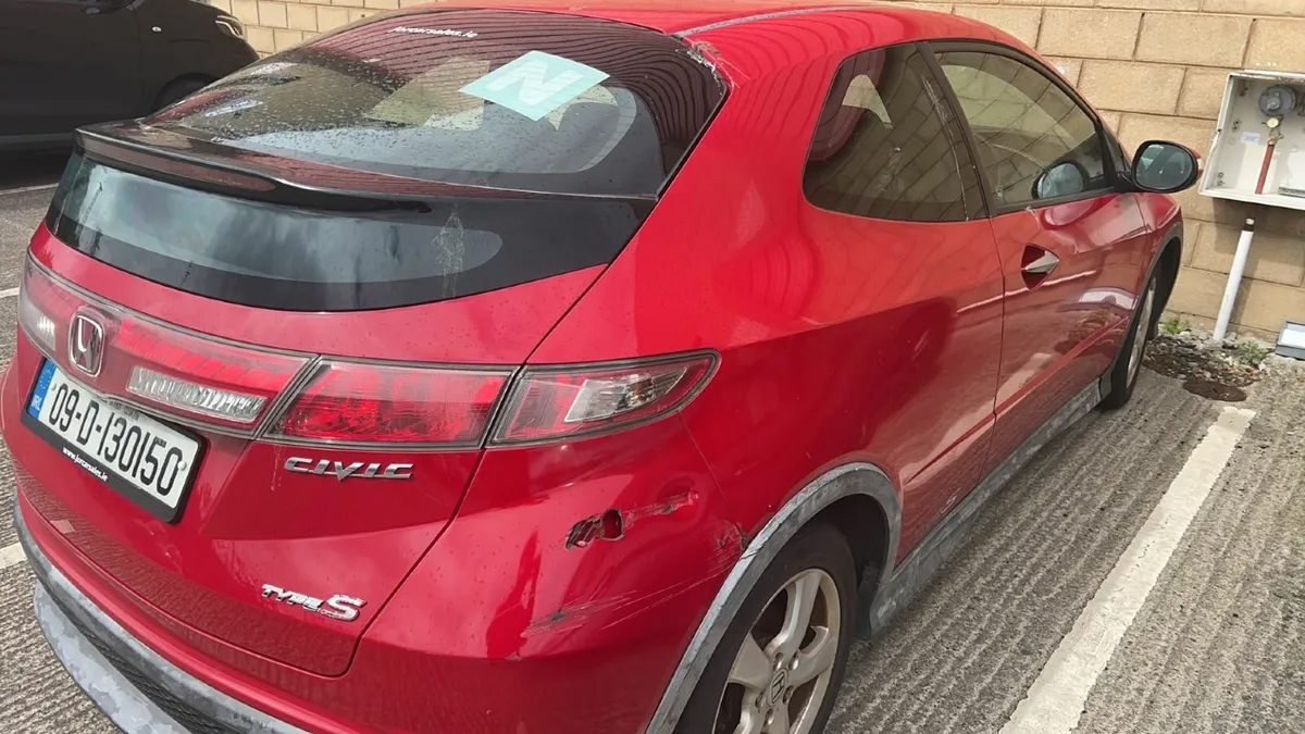 Honda Civic 2009 - Image 2