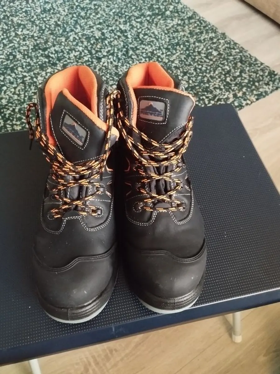 Safety Boots - Image 2
