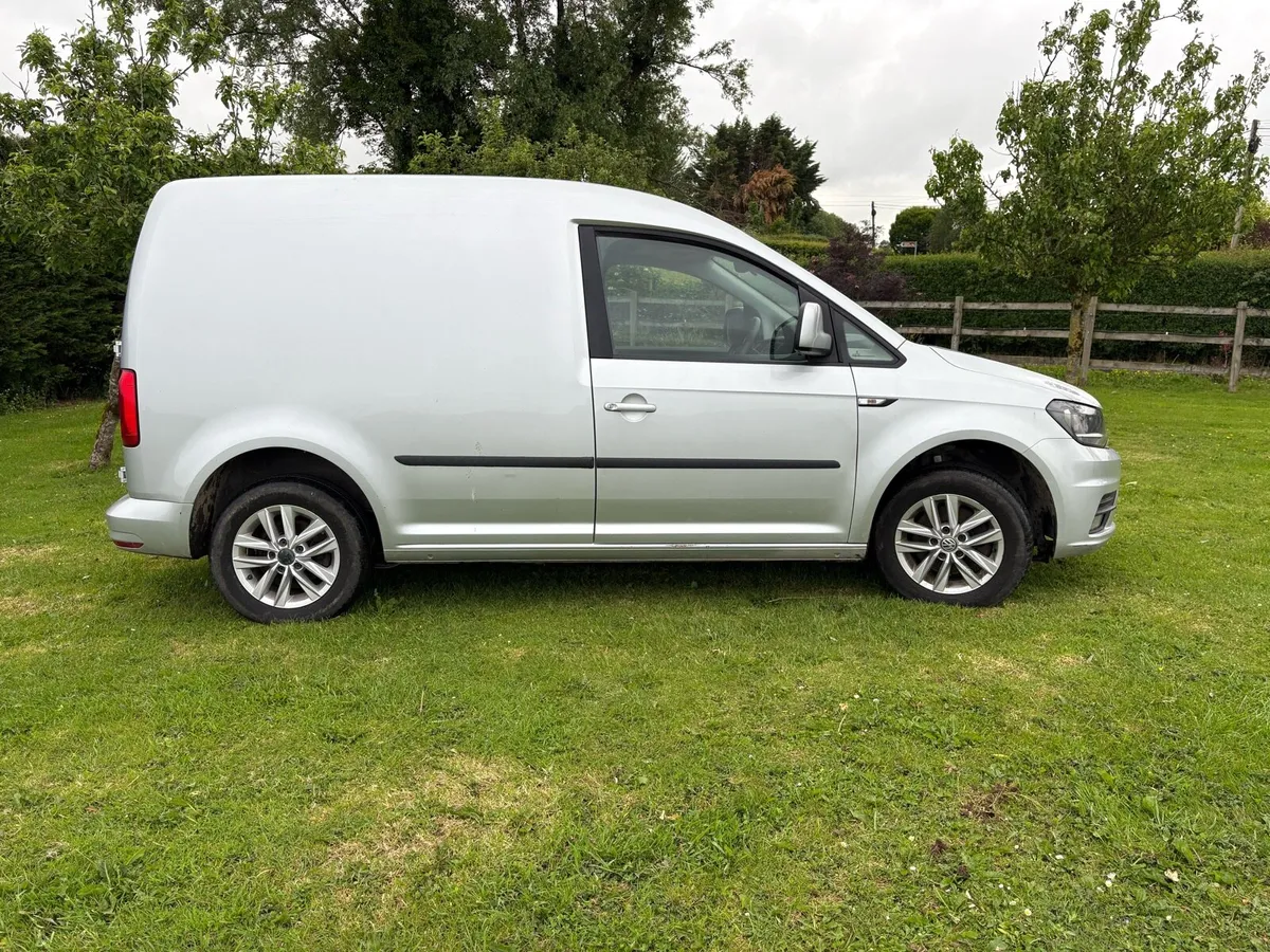 2016 VW CADDY VAN - Image 1