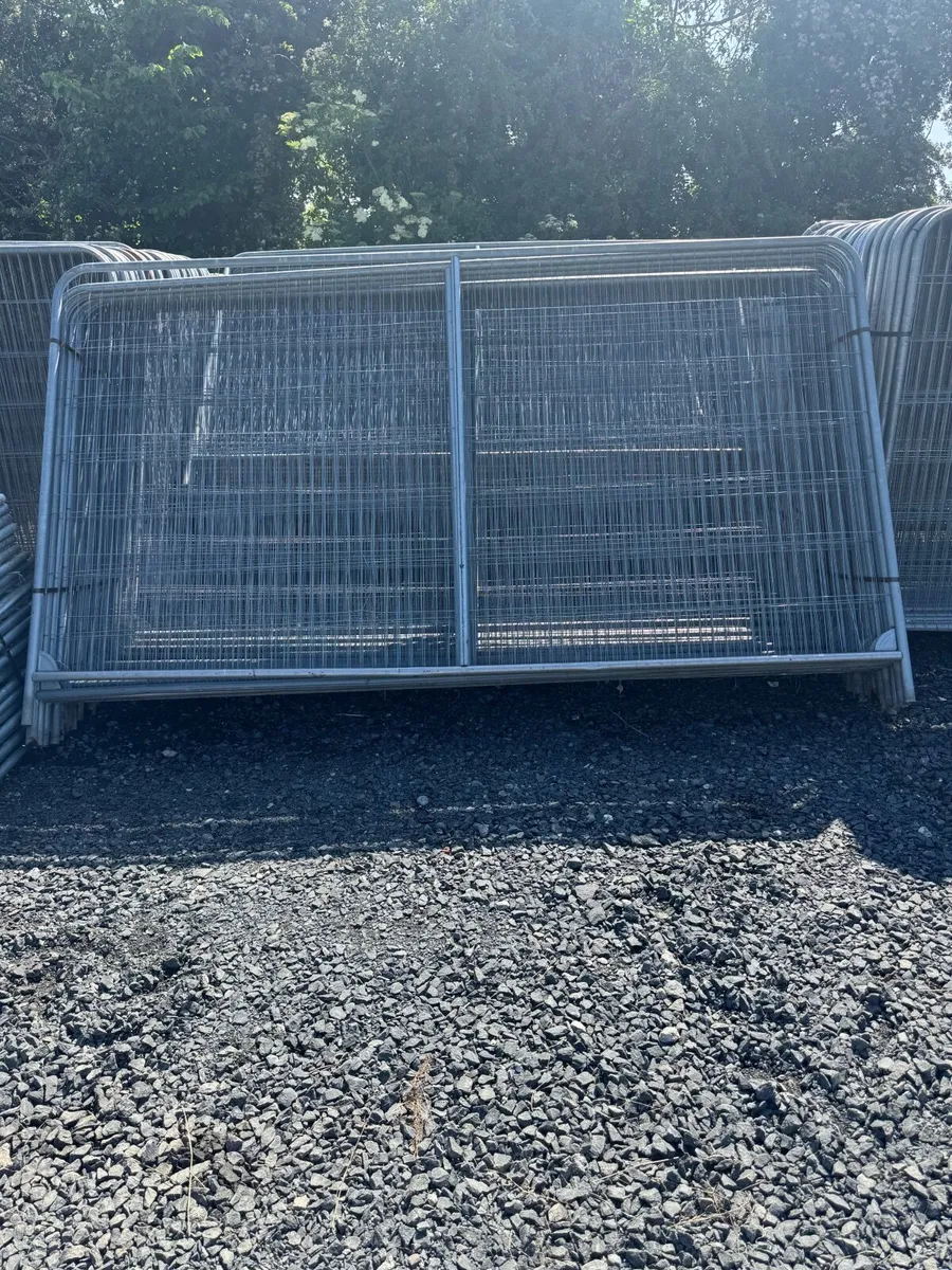 Herras fence - Image 1