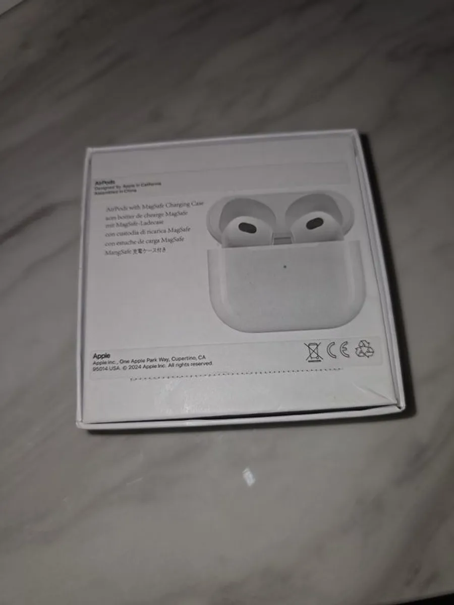 Airpods - Image 2