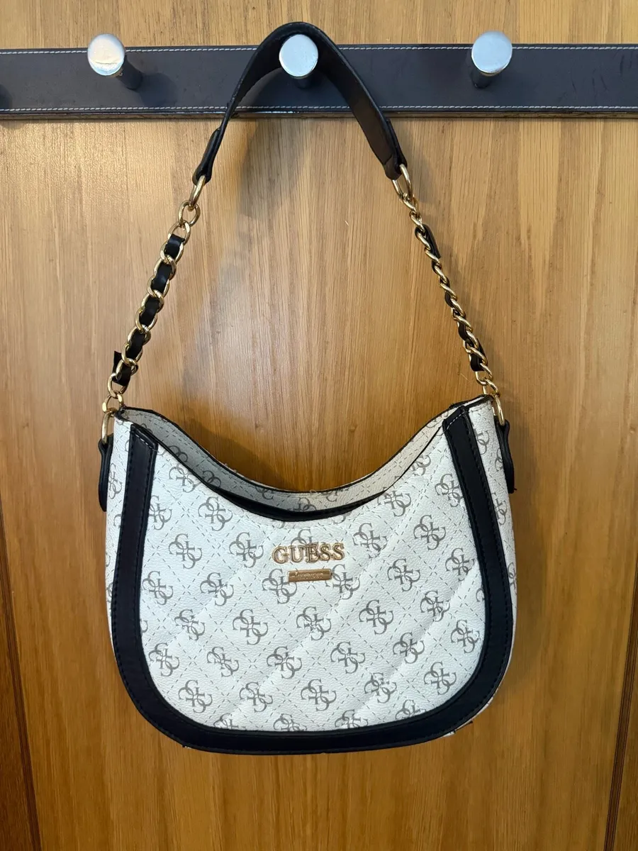 Guess bag - Image 1