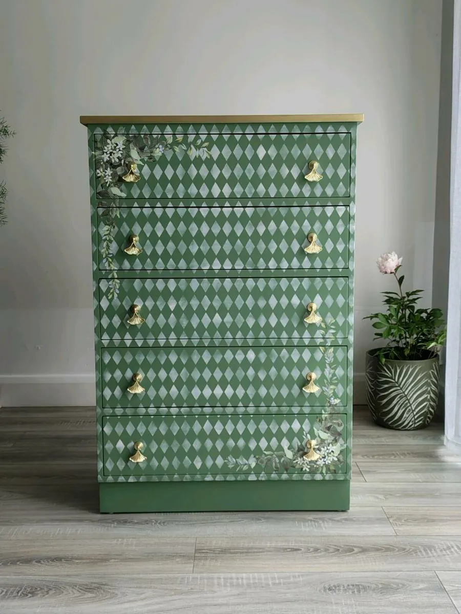 Vintage chest of drawers - Image 4