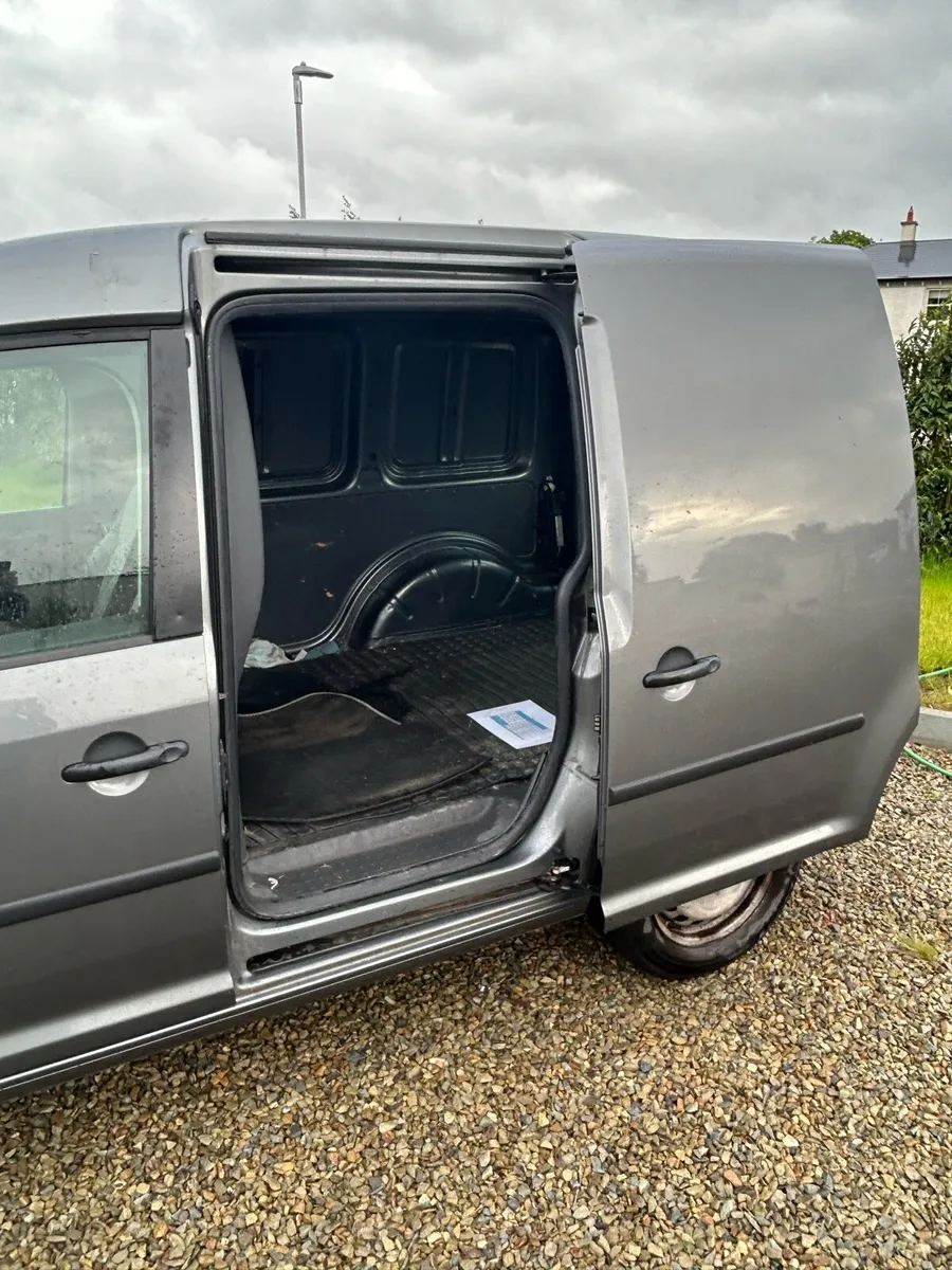 VW Caddy Van - Image 3