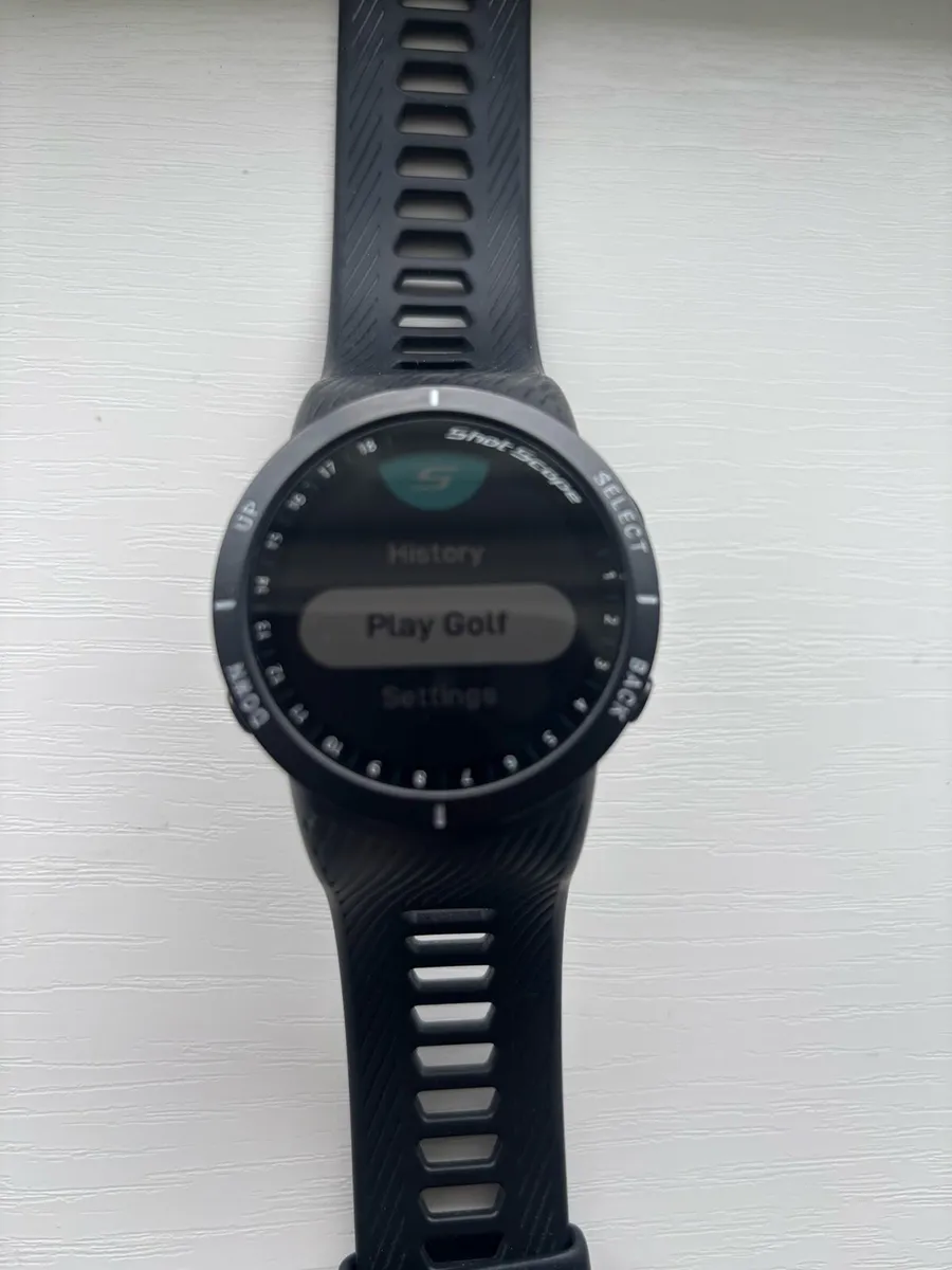 Golf GPS watch - Image 1