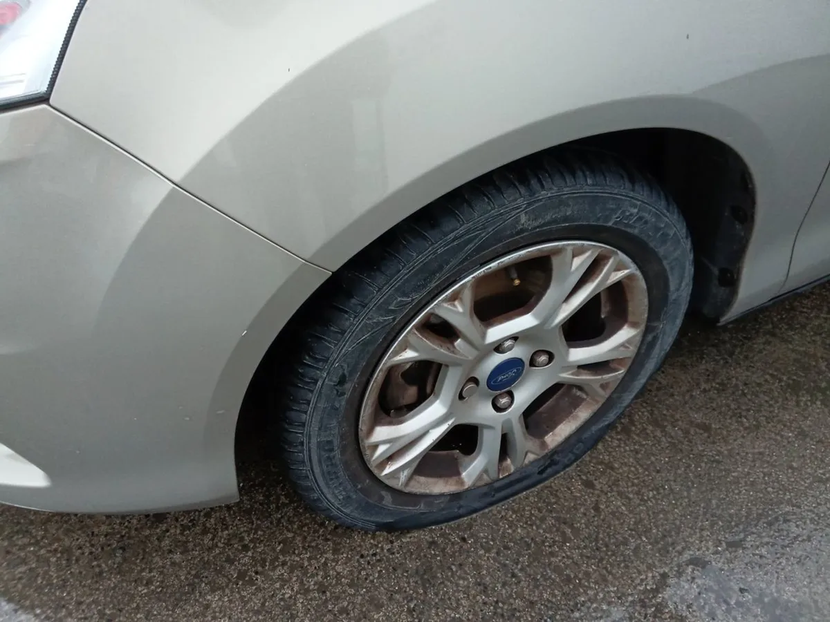 Ford B-Max 1.5 Tdci 75ps M5 2012.75 - Image 4