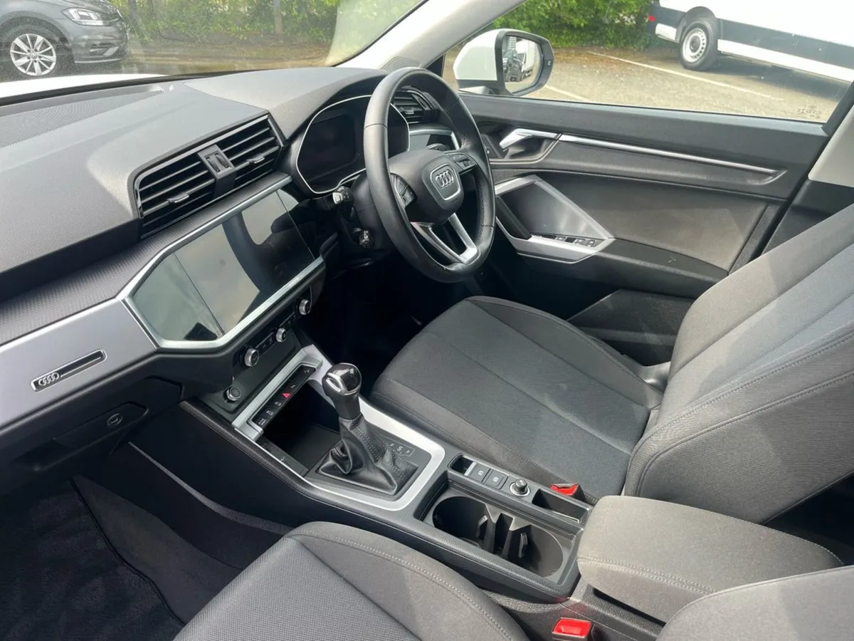 Audi Q3 SE 2.0tdi 150HP Auto - Image 3