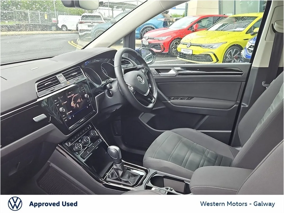 Volkswagen Touran 2.0 TDI 115HP Highline DSG - Ti - Image 2
