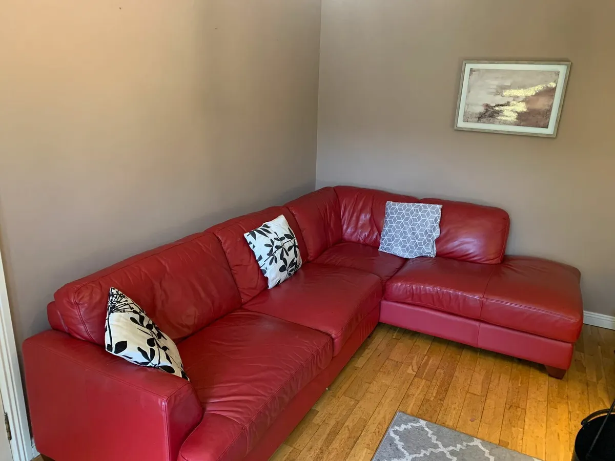 Red Leather couch - Image 1