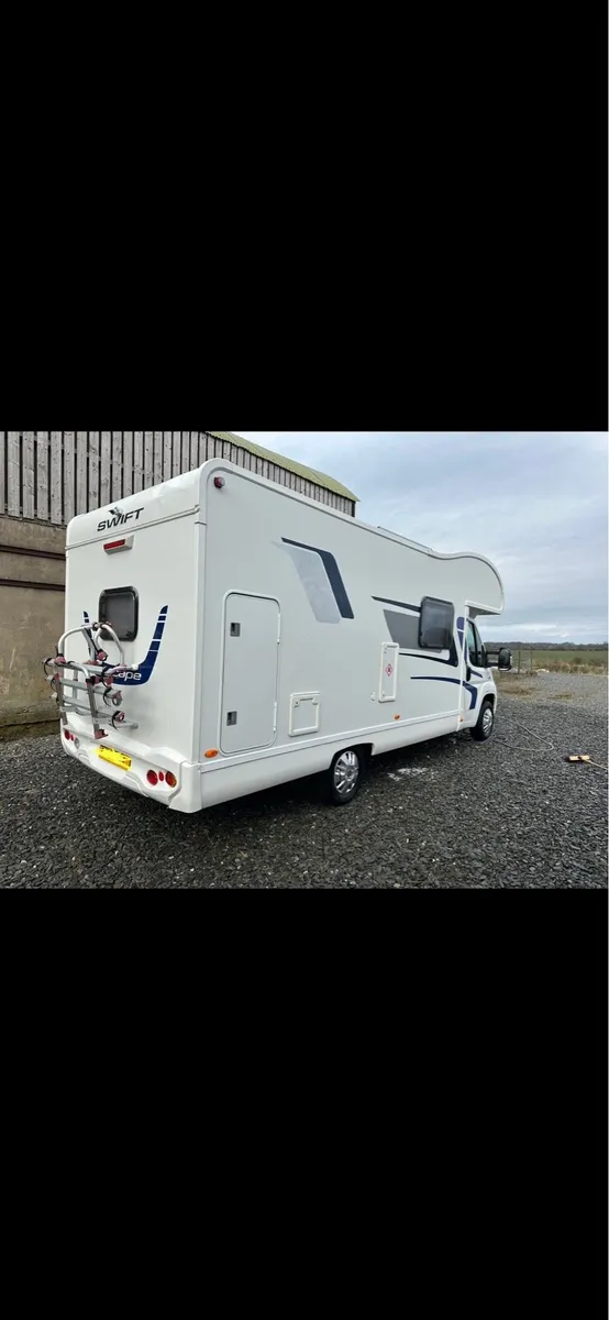 2015 6 belt motorhome - Image 2