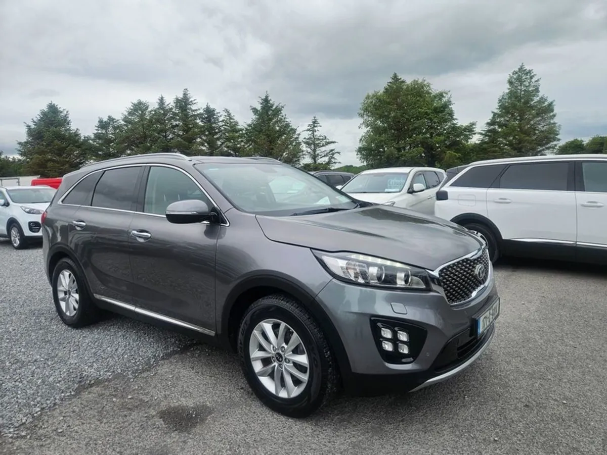 Kia Sorento Platinum 4X4 5DR - Image 1