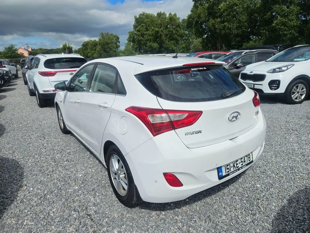 Hyundai i30 SE B/D 110PS 5DR - Image 3