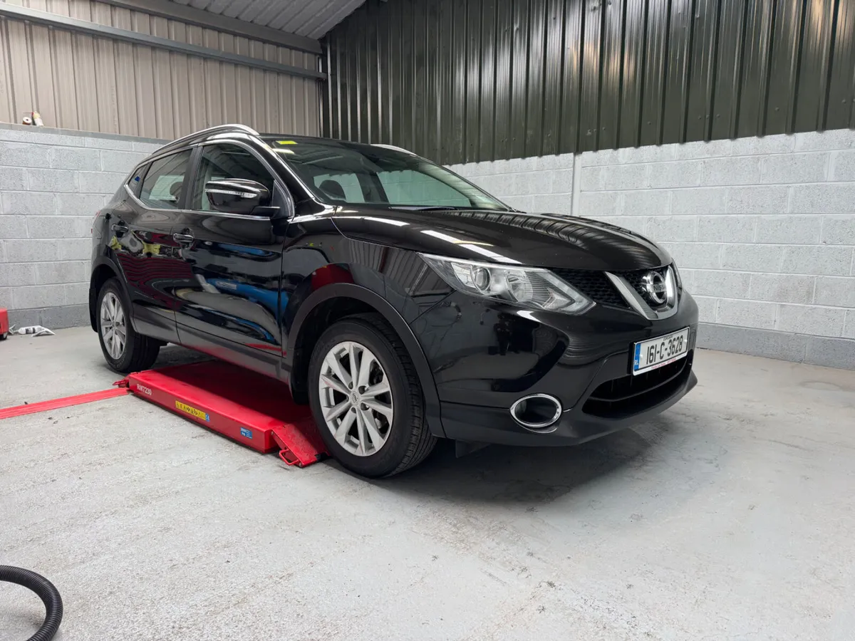 162 NISSAN QASHQAI       PANORAMIC ROOF ! - Image 1