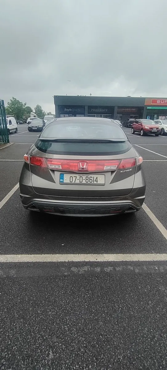 Honda Civic 2007 - Image 2