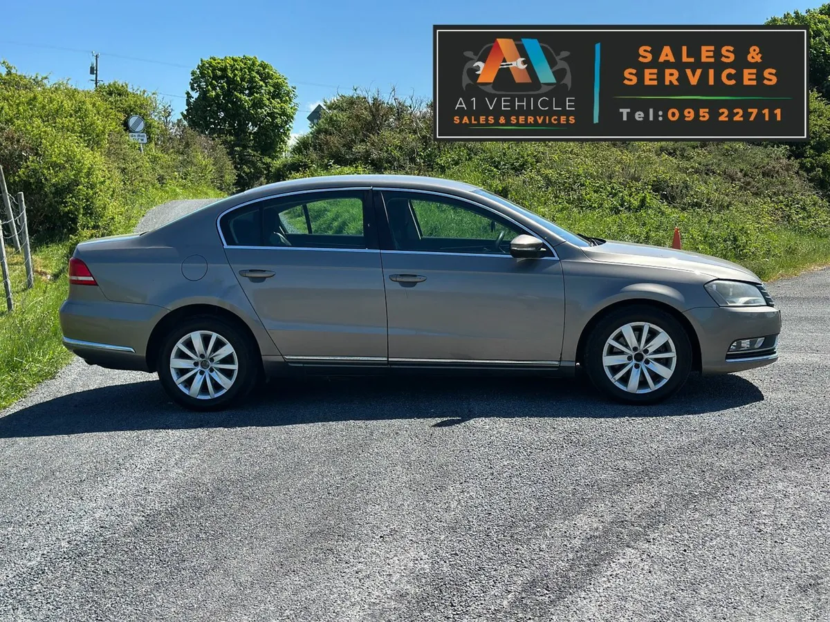 Volkswagen Passat 2012 - Image 2