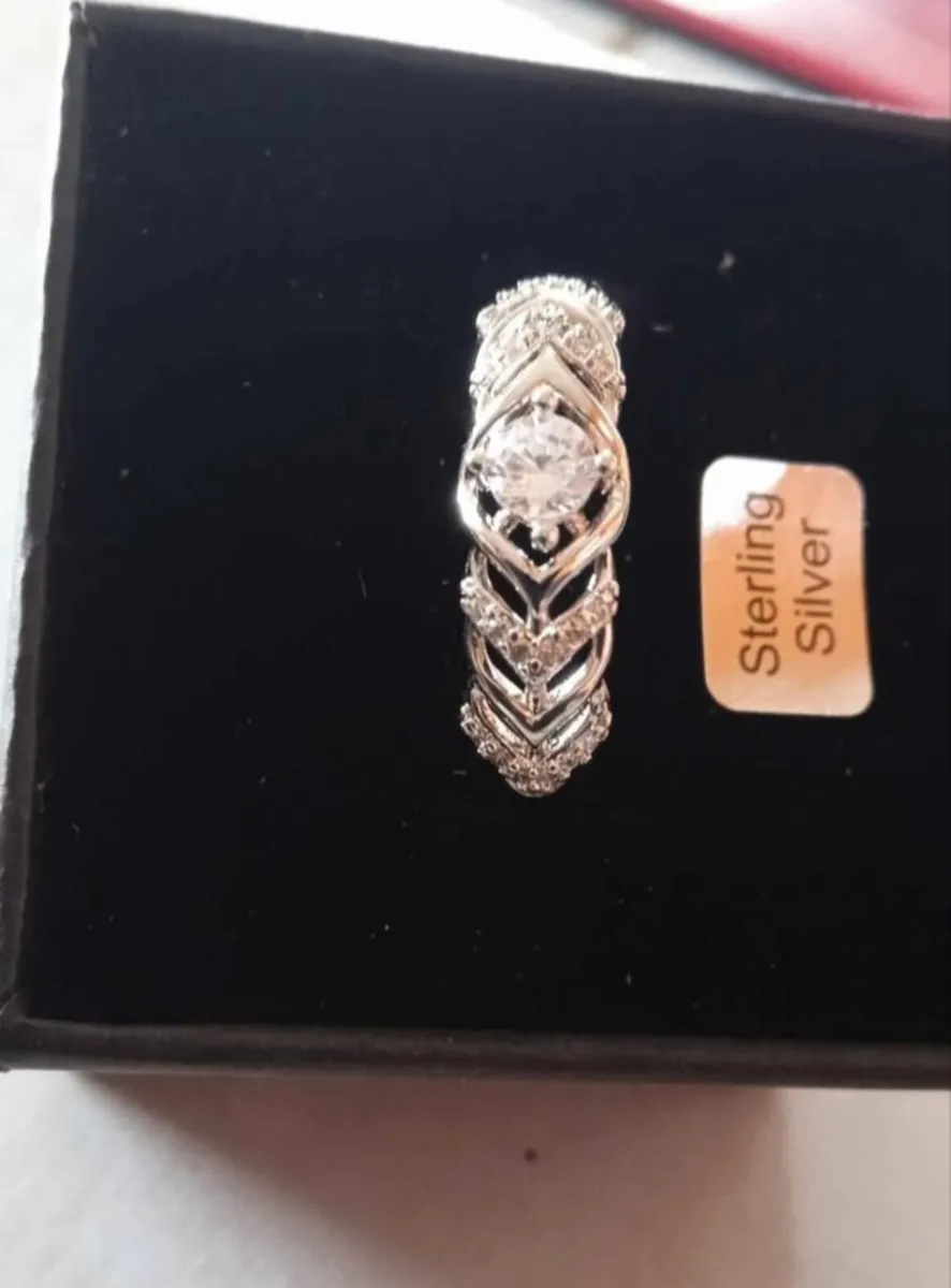 Sterling Silver Diamond ring - Image 2