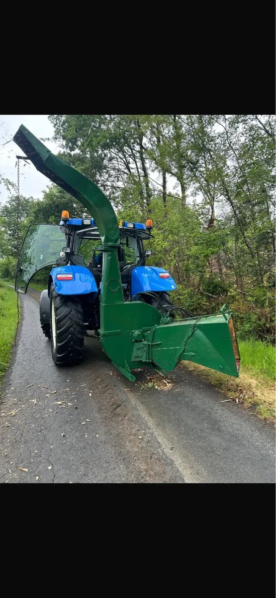 Wood chipper - Image 1