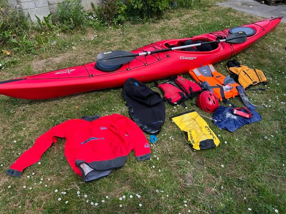 Kayak and accessories Like a new - Image 1