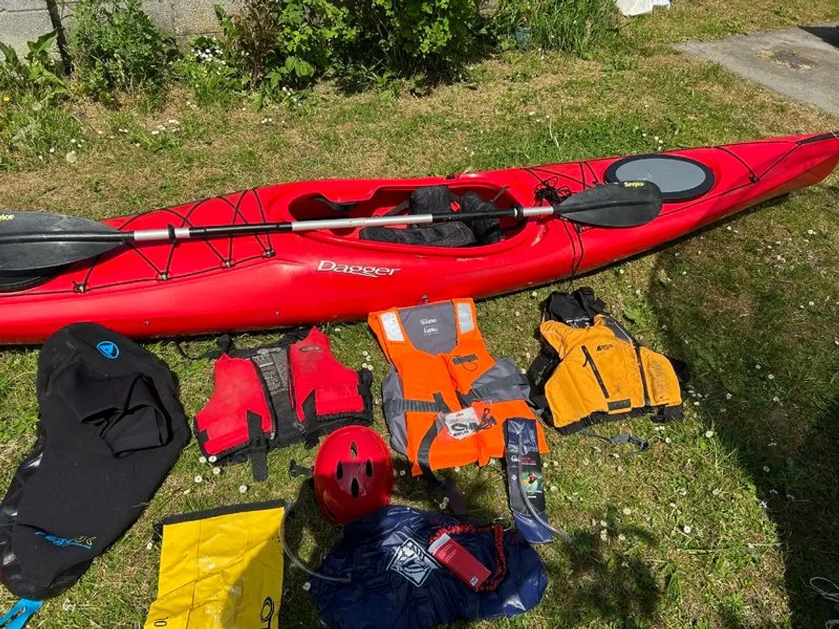 Kayak and accessories Like a new - Image 3