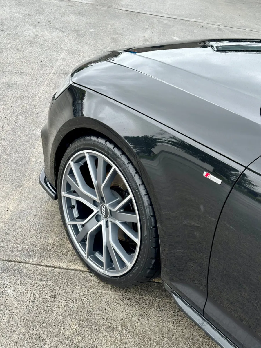 2016 AUDI A4 S LINE BLACK EDITION  SPEC 2.0 TDI 19 - Image 4