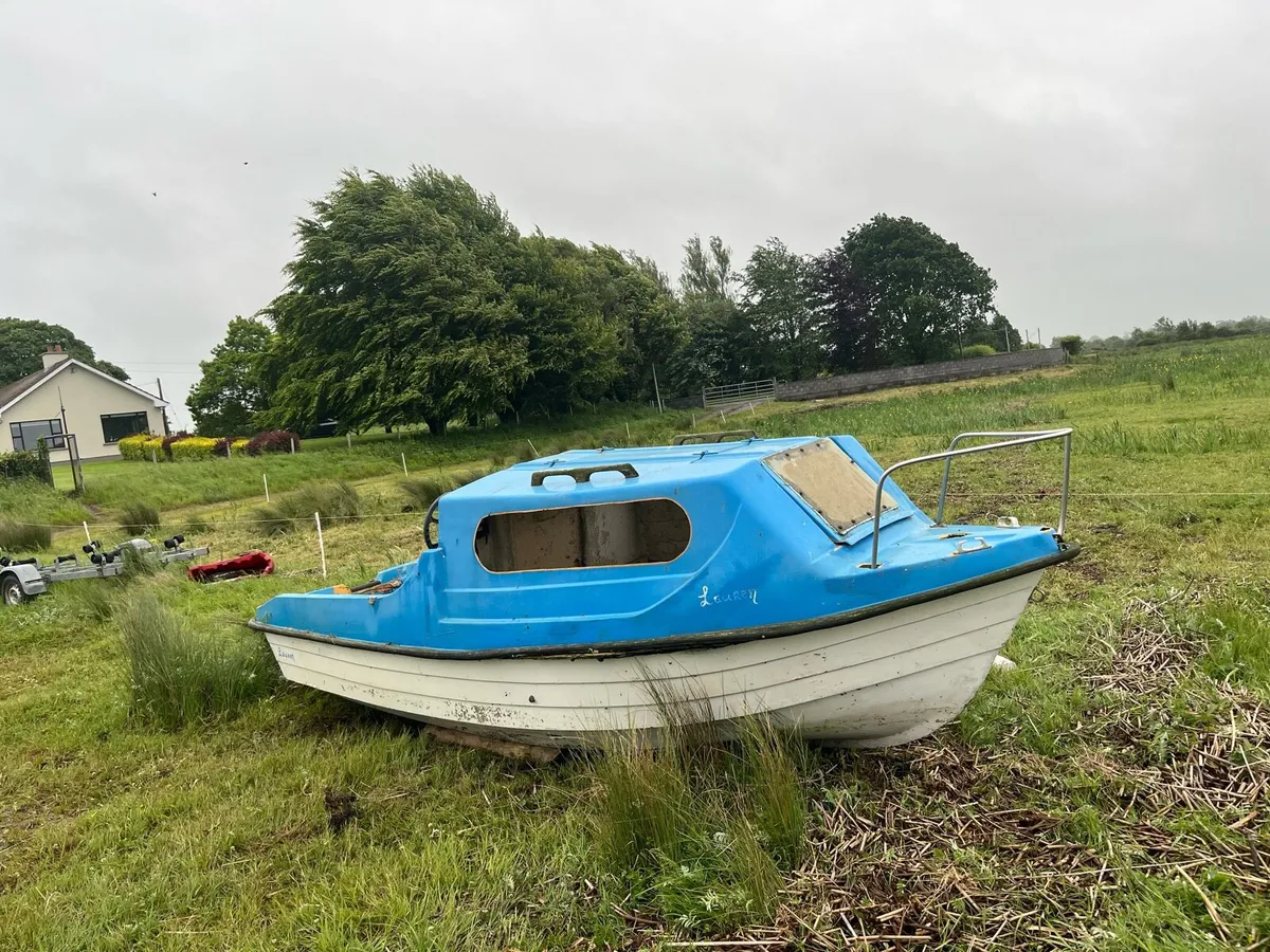 Day Boat - Image 1