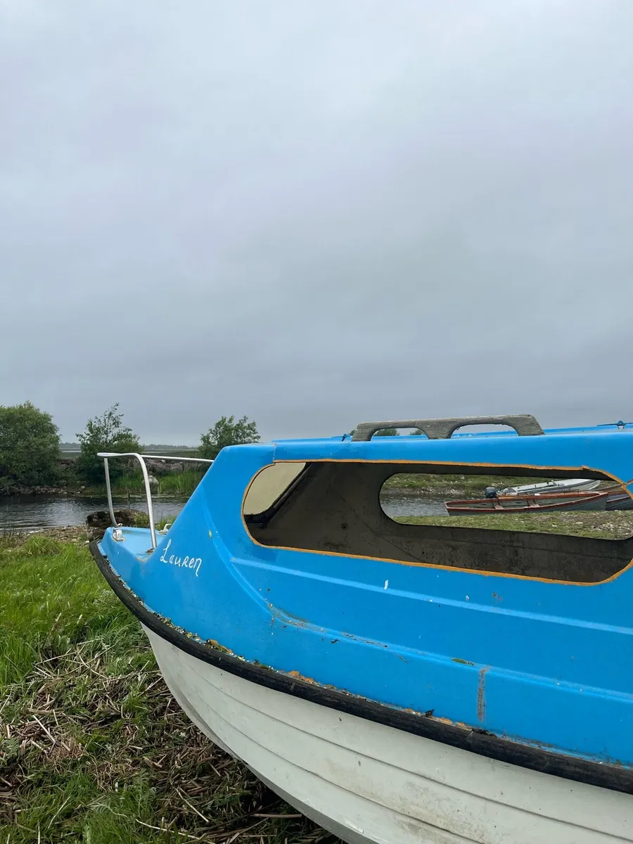 Day Boat - Image 2