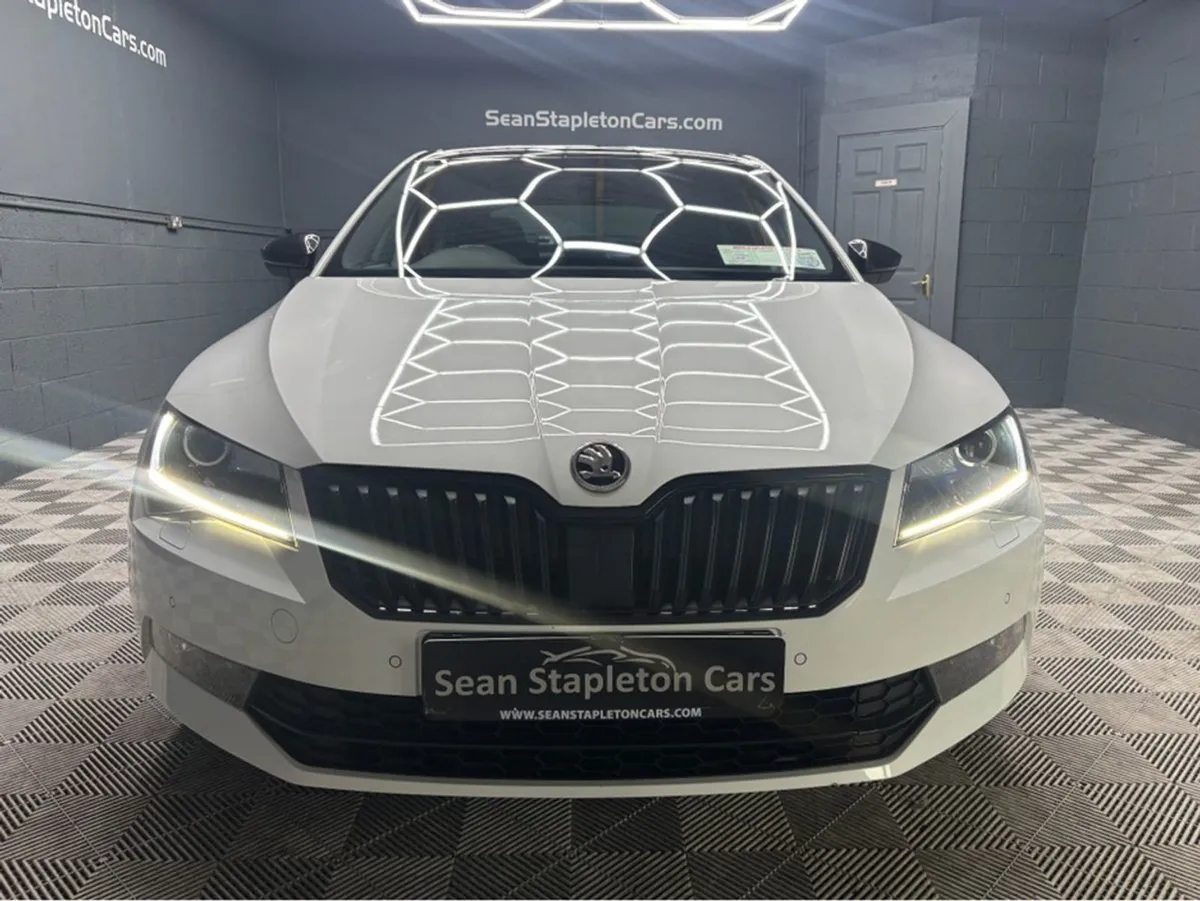 Skoda Superb Sport 2.0 TDI 150BHP 4DR - Image 3
