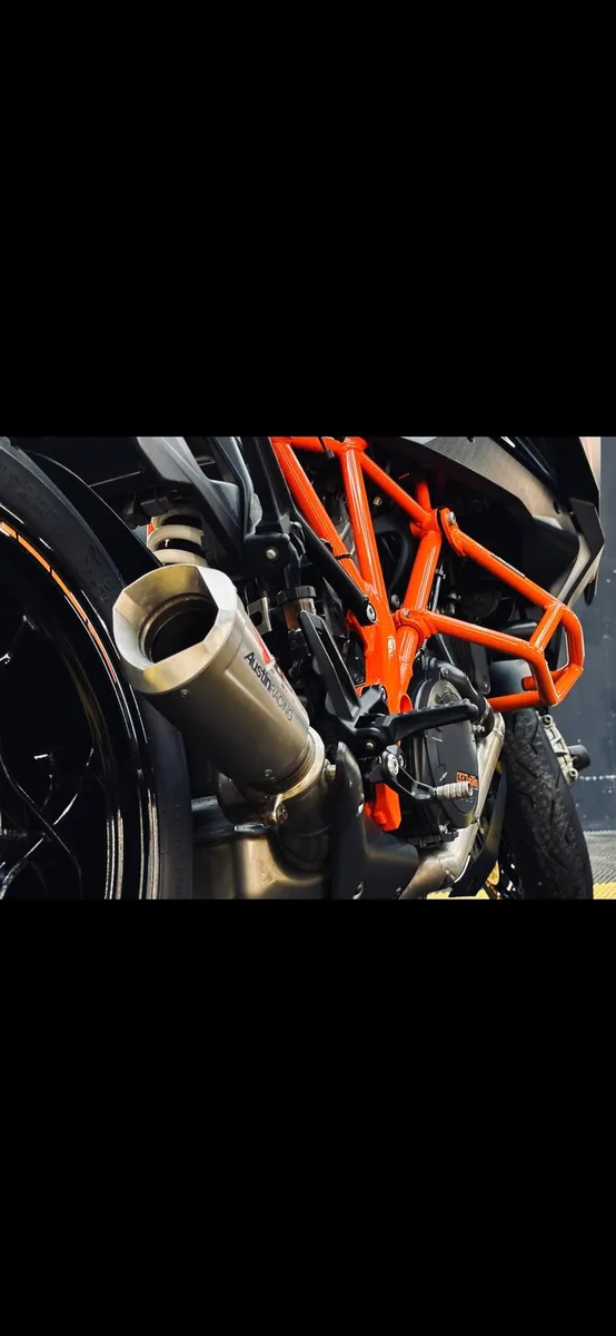 KTM 1290 SuperDuke - Image 2