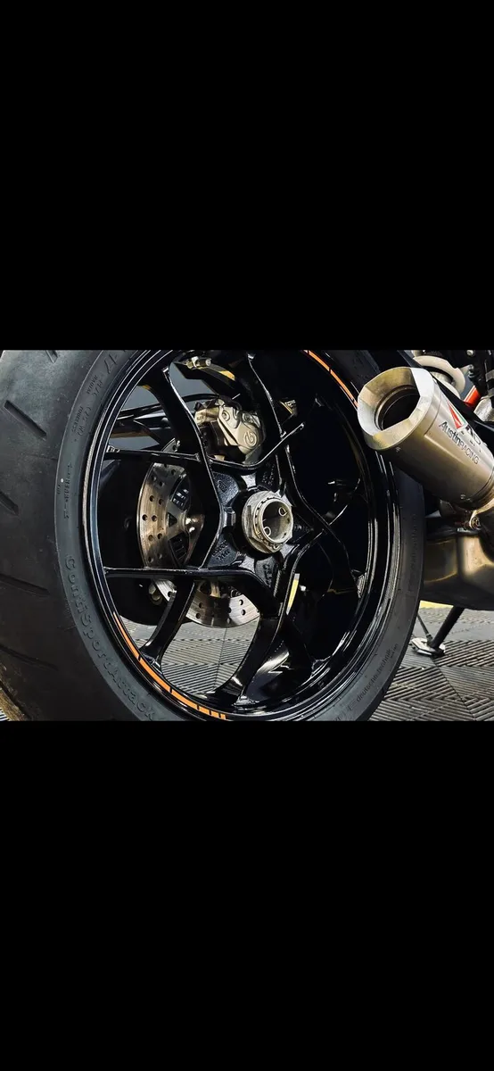 KTM 1290 SuperDuke - Image 3