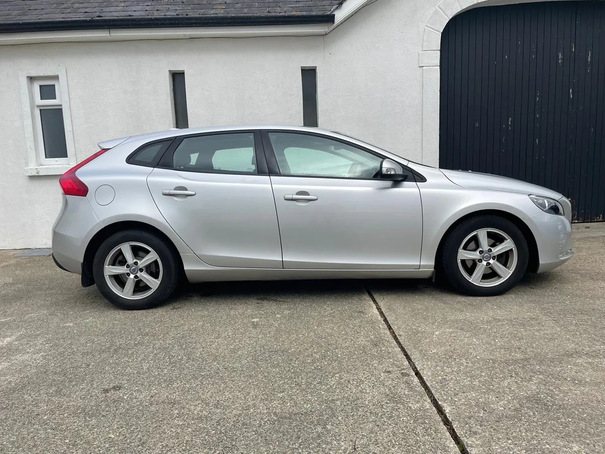Volvo V40 1.6D 2013 - Image 4