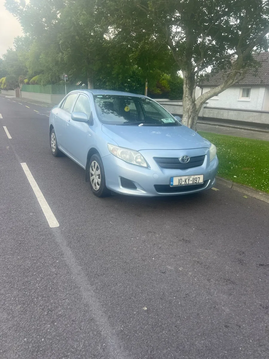 Toyota Corolla 1.4 petrol 2010 - Image 1