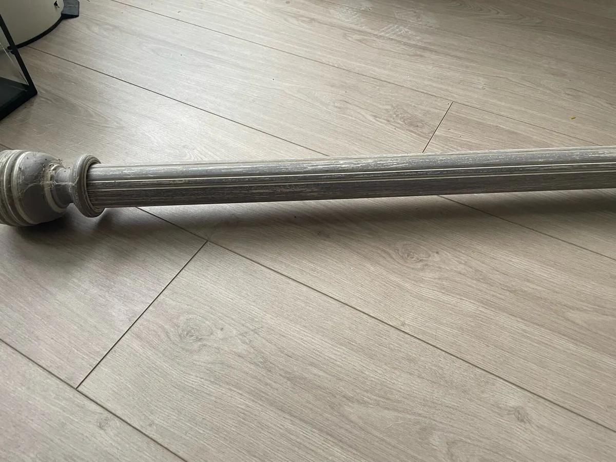 Curtain pole, timber - Image 3