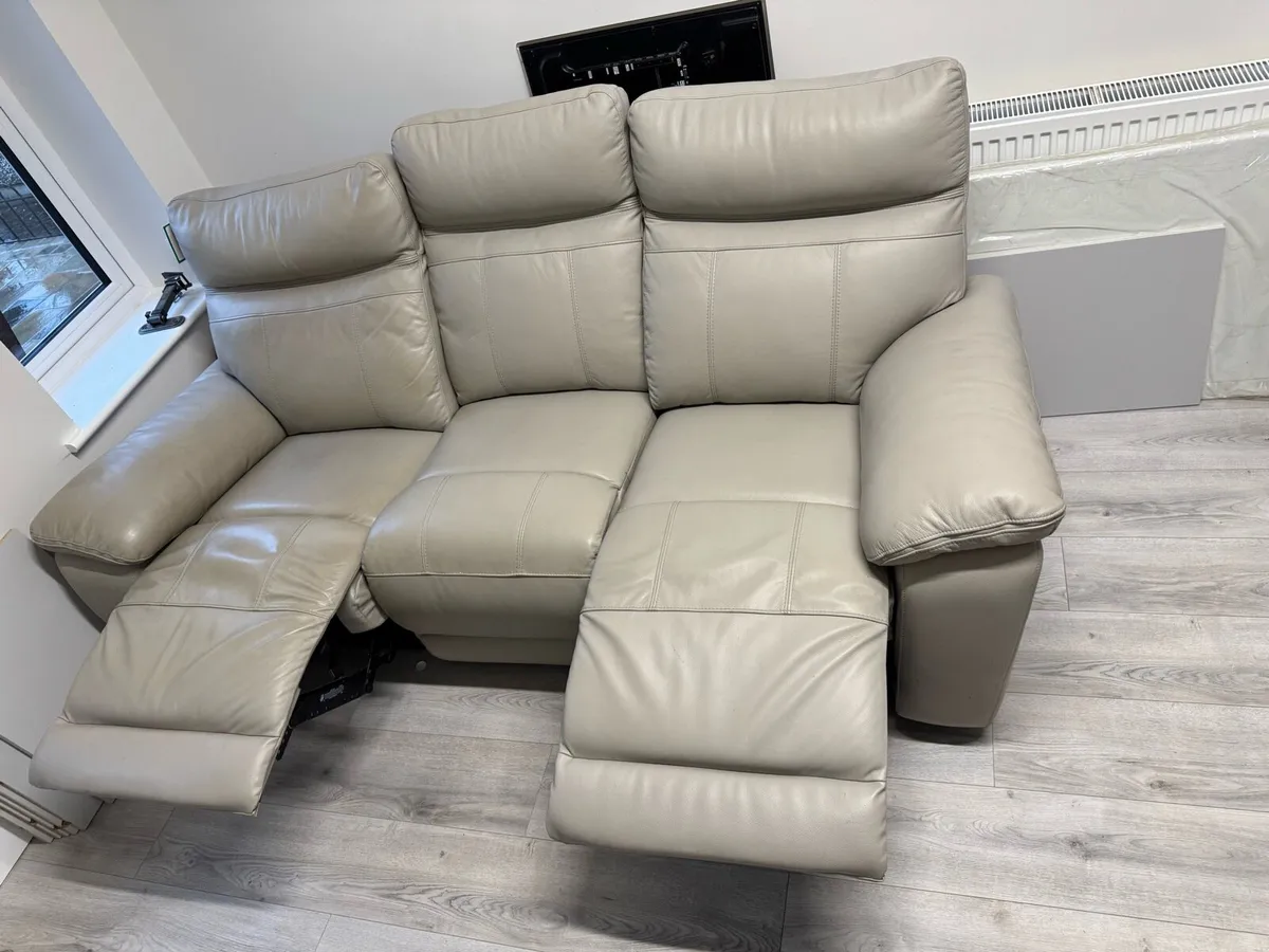 3 Seater Leather Reclining Sofa - Image 2