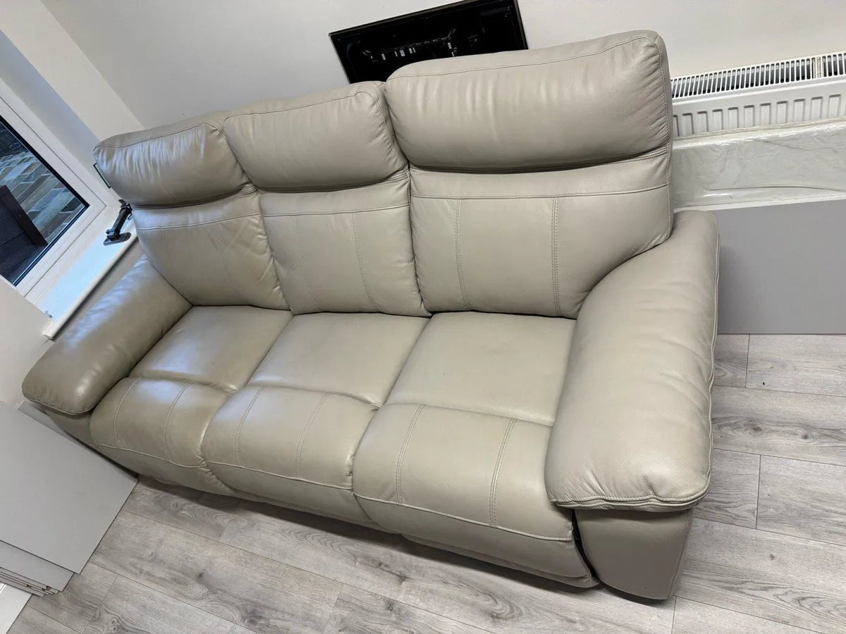 3 Seater Leather Reclining Sofa - Image 3