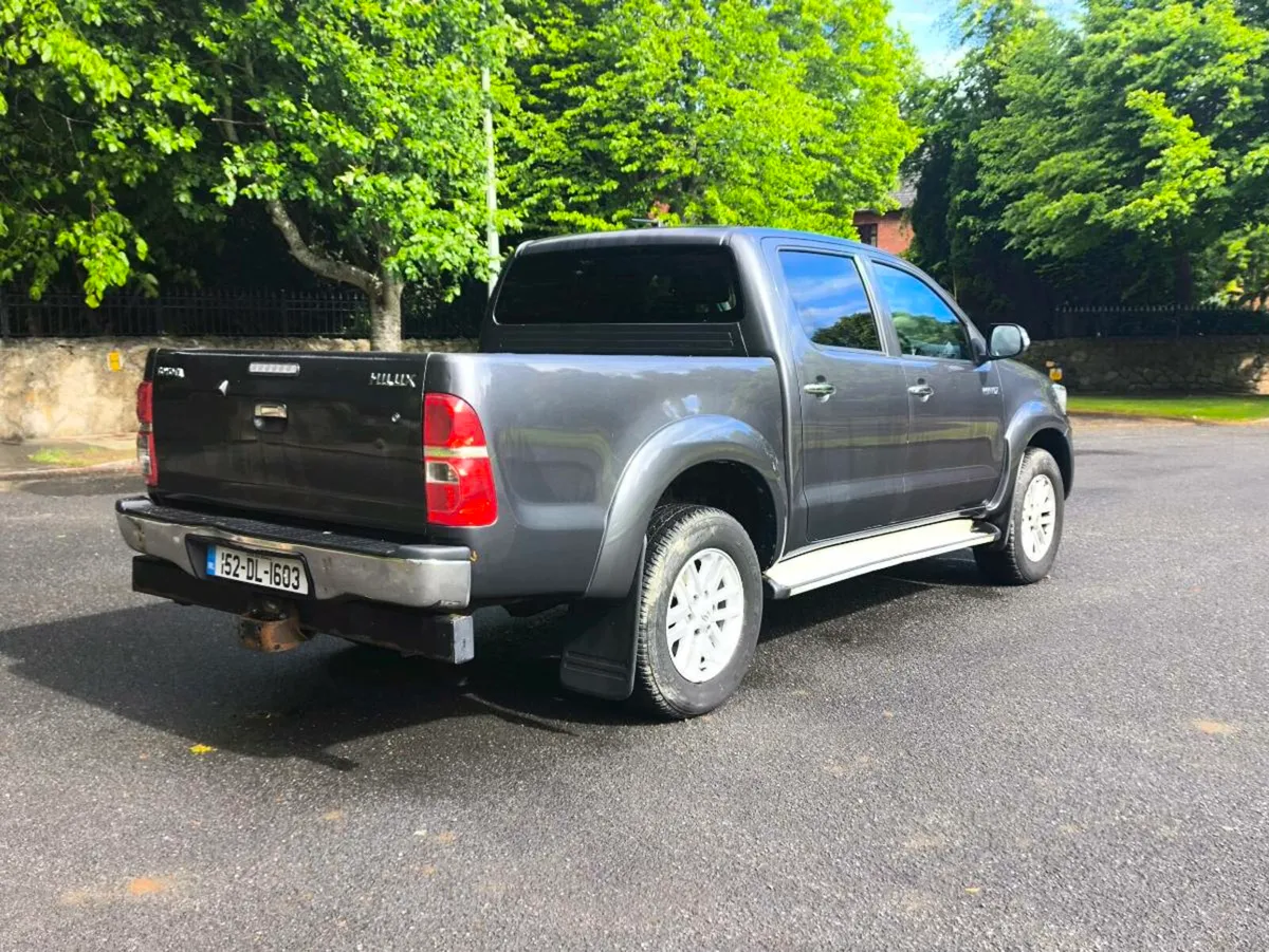 2015 HILUX ICON D4D - Image 1