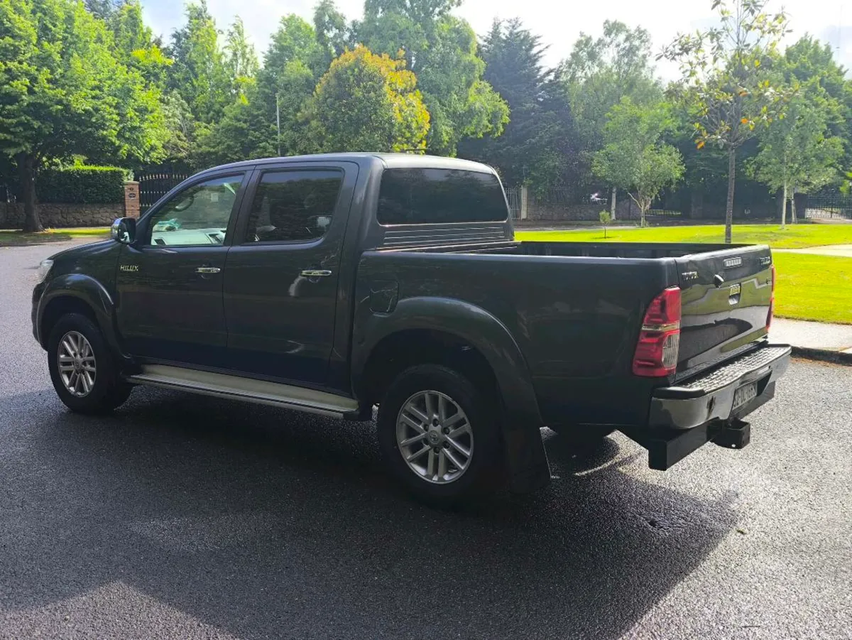2015 HILUX ICON D4D - Image 2