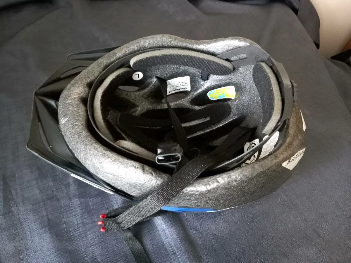 Adult Cycling Helmet - Image 2