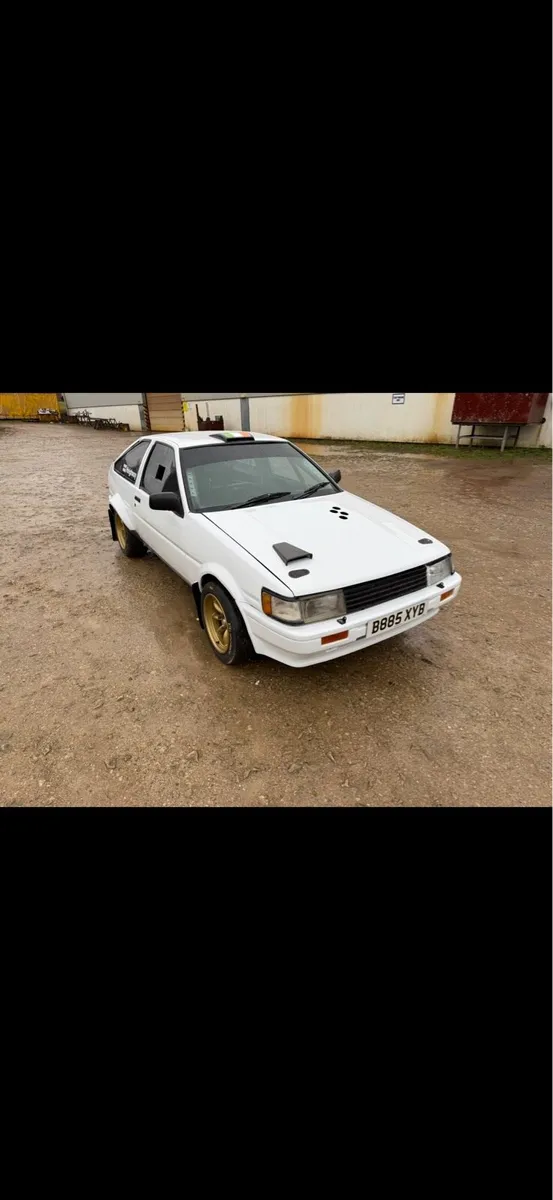 Toyota Corolla AE86 rally car - Image 3